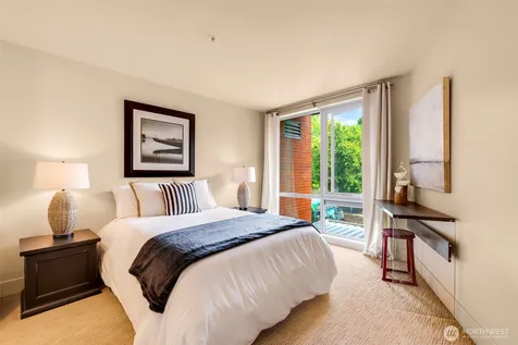 530 Broadway E Seattle WA 98012