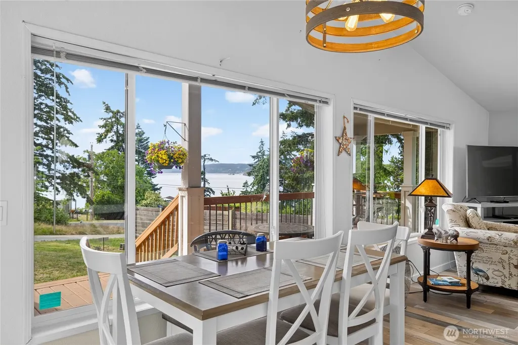 7404 Guemes Place Anacortes WA 98221