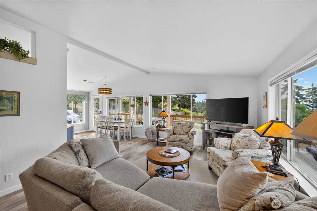 7404 Guemes Place Anacortes WA 98221
