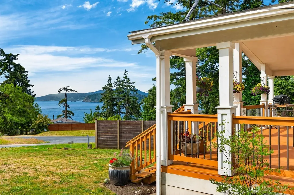 7404 Guemes Place Anacortes WA 98221