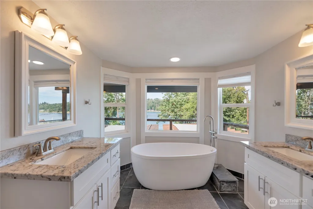 2027 SE Walker Park Road Shelton WA 98584