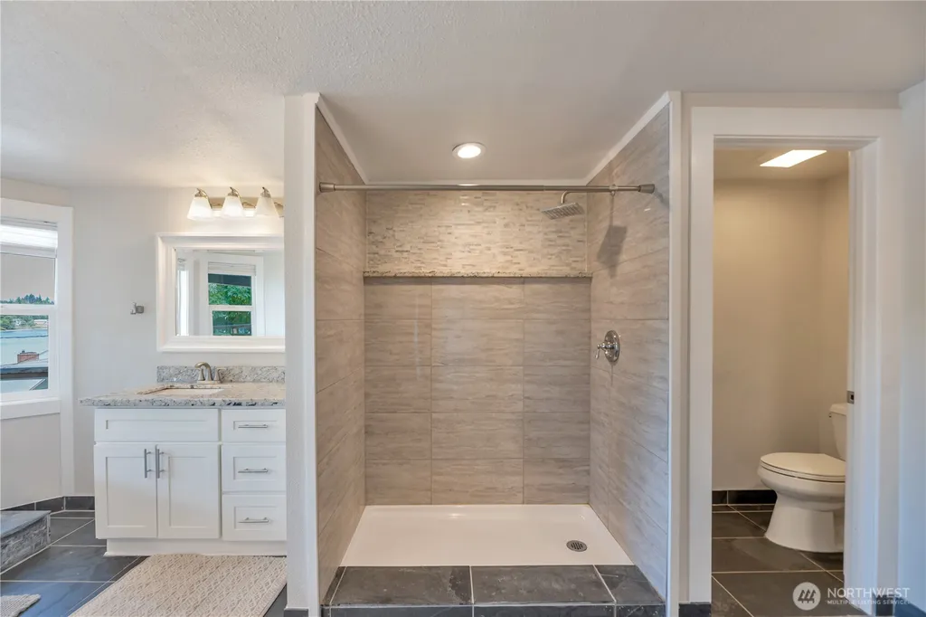 2027 SE Walker Park Road Shelton WA 98584