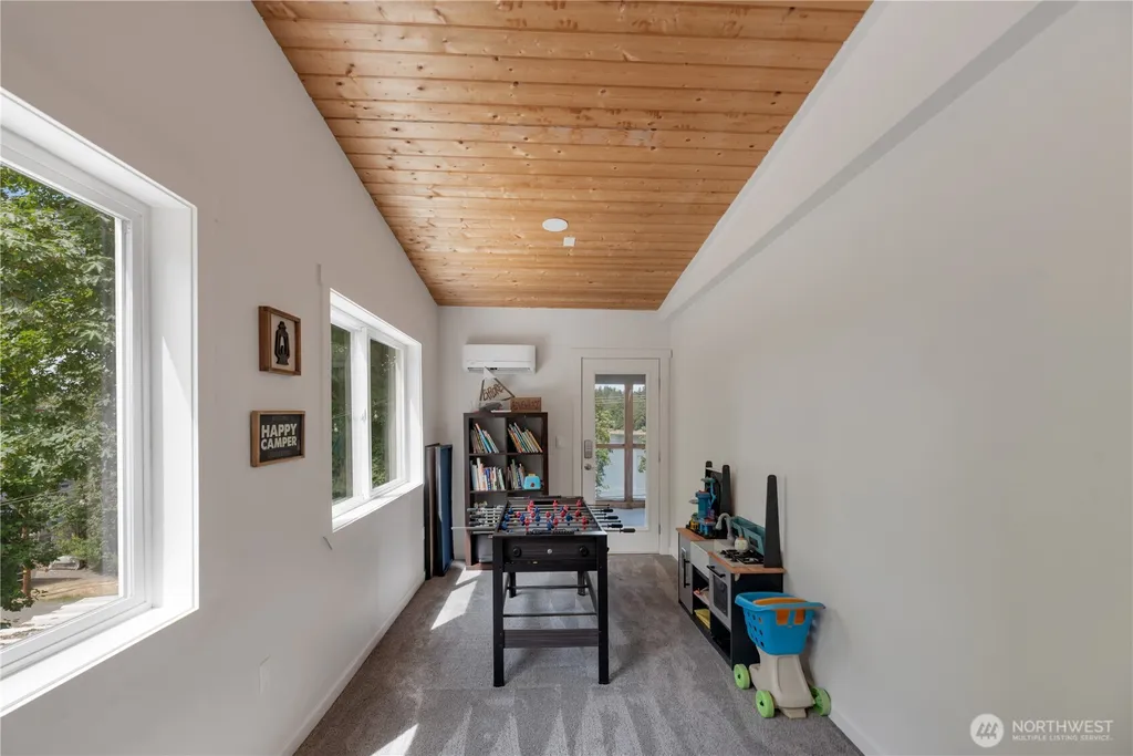 2027 SE Walker Park Road Shelton WA 98584