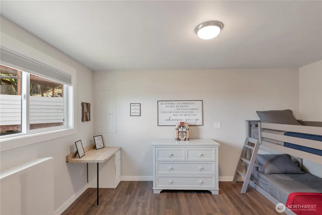 2027 SE Walker Park Road Shelton WA 98584