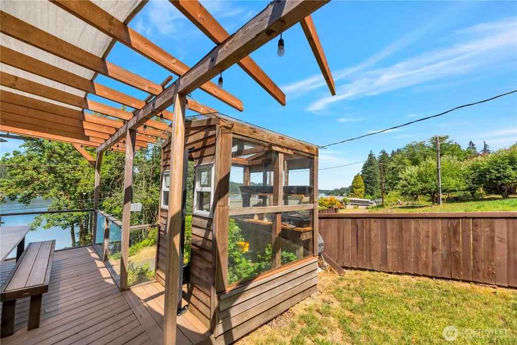 2027 SE Walker Park Road Shelton WA 98584