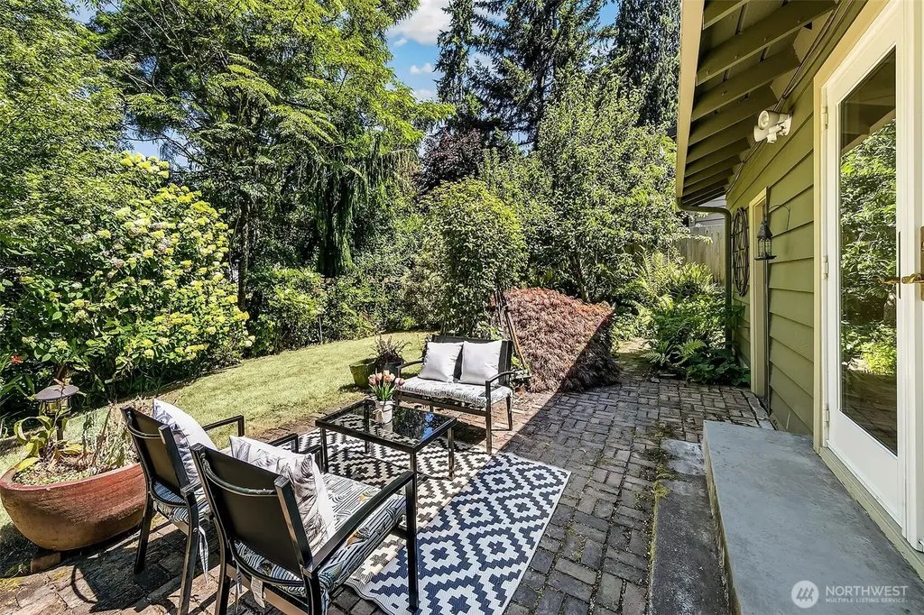 9317 217th Place SW Edmonds WA 98020