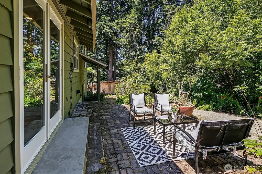 9317 217th Place SW Edmonds WA 98020