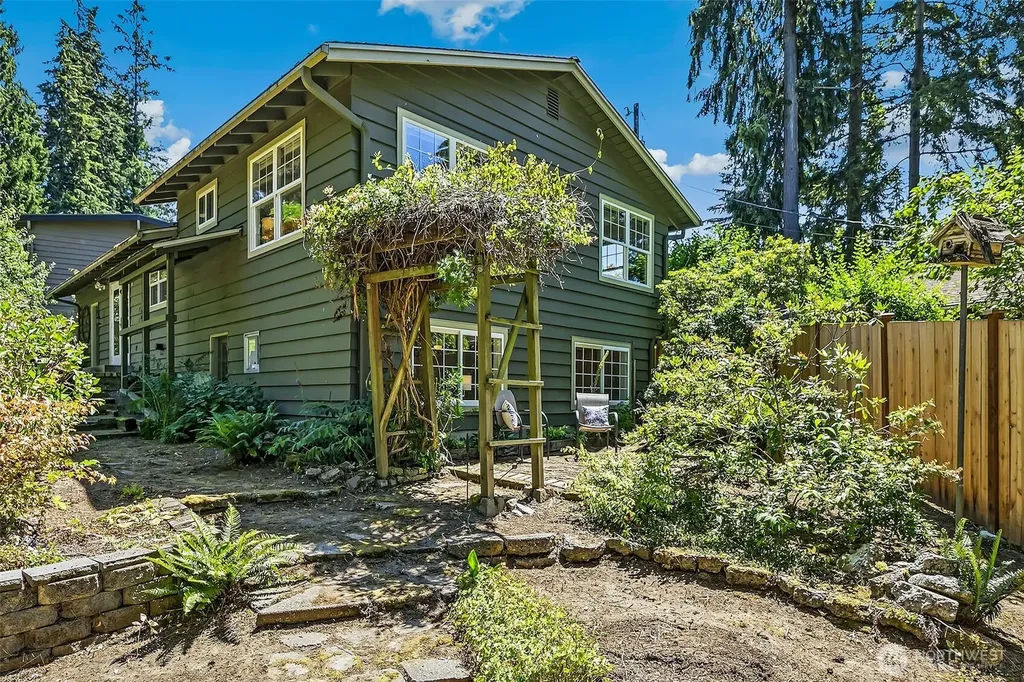 9317 217th Place SW Edmonds WA 98020