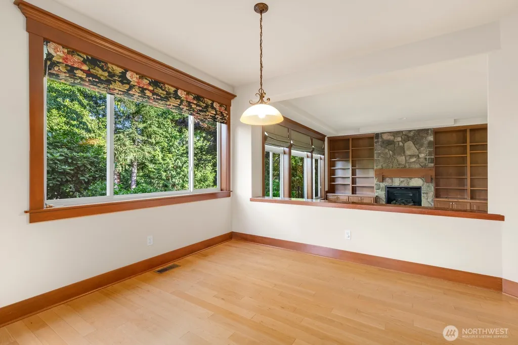 23431 NE 10th Place Sammamish WA 98074