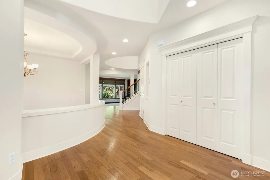 23431 NE 10th Place Sammamish WA 98074