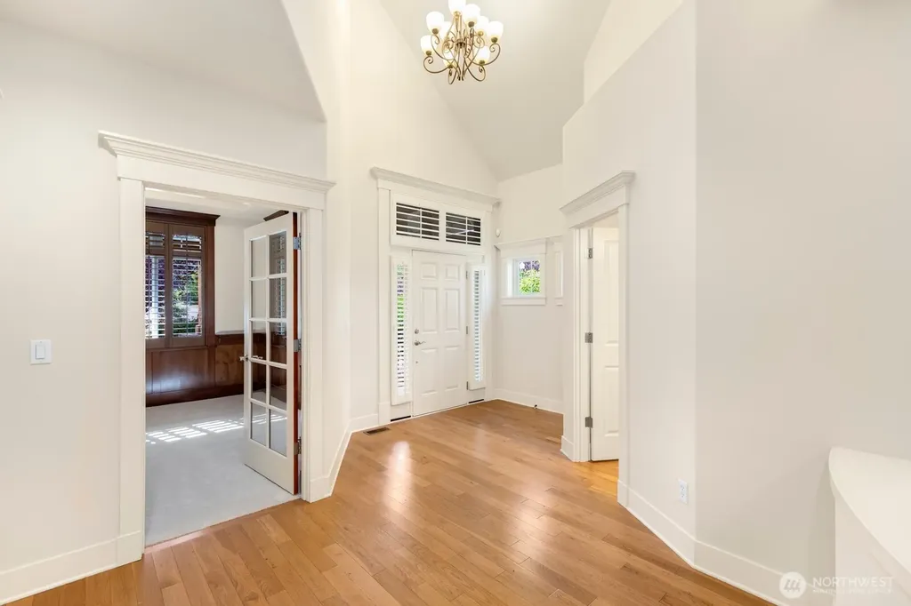23431 NE 10th Place Sammamish WA 98074