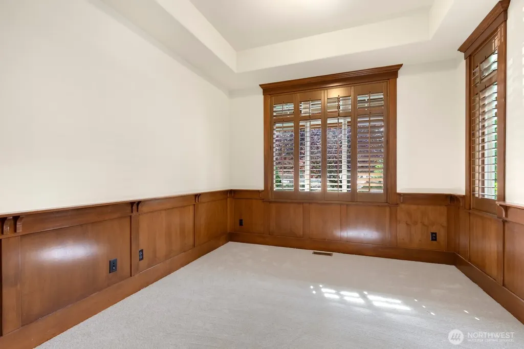 23431 NE 10th Place Sammamish WA 98074