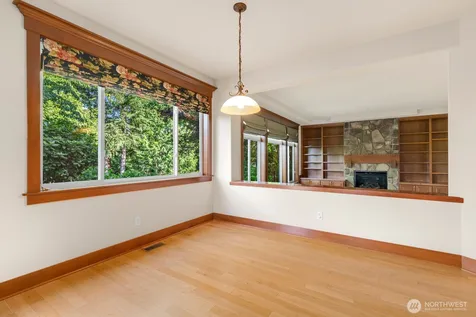 23431 NE 10th Place Sammamish WA 98074