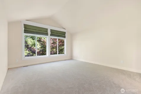 23431 NE 10th Place Sammamish WA 98074