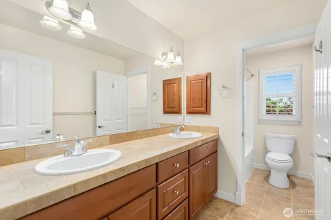 23431 NE 10th Place Sammamish WA 98074
