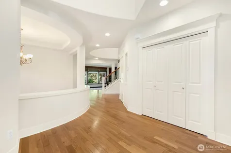 23431 NE 10th Place Sammamish WA 98074