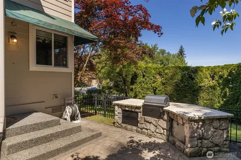 23431 NE 10th Place Sammamish WA 98074