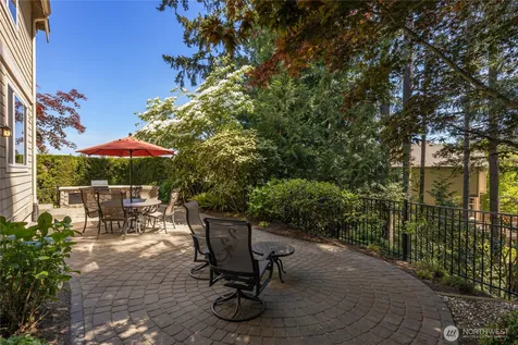 23431 NE 10th Place Sammamish WA 98074