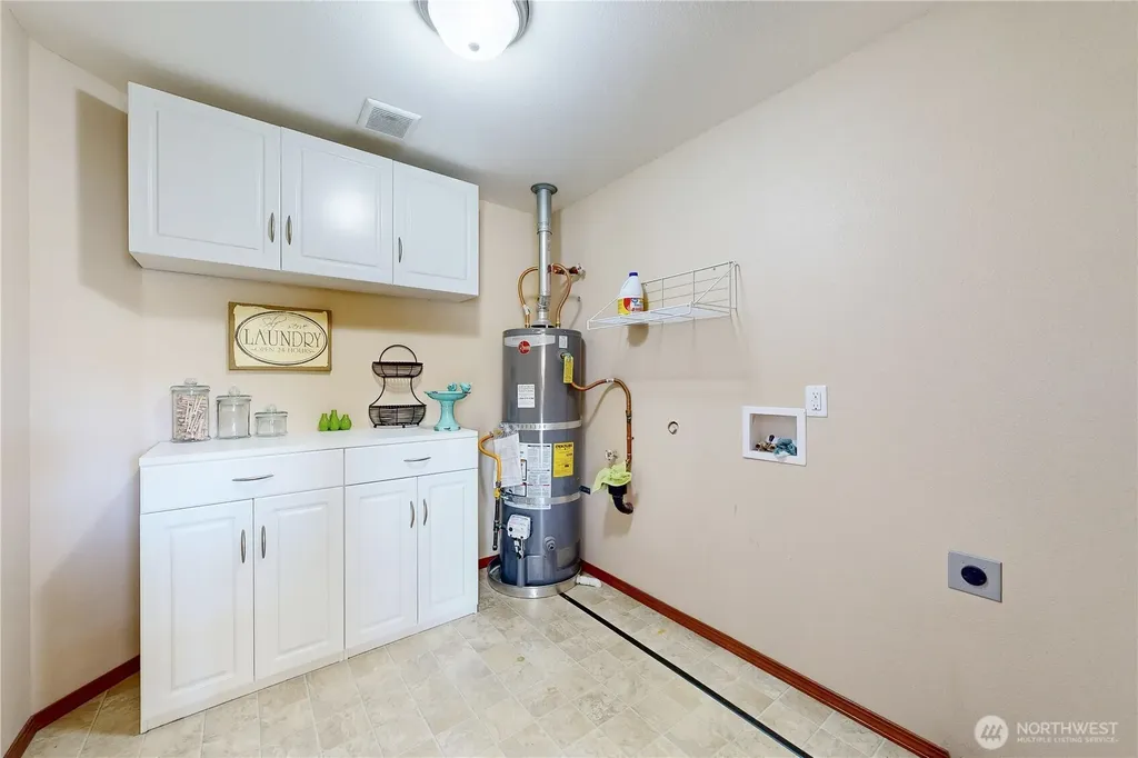 107 S Hill Street Weston OR 97886