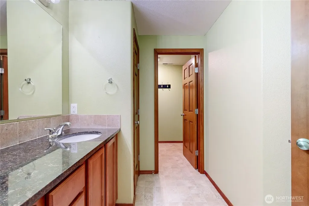 107 S Hill Street Weston OR 97886