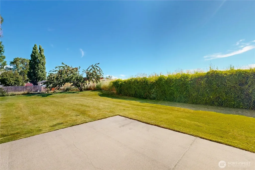 107 S Hill Street Weston OR 97886