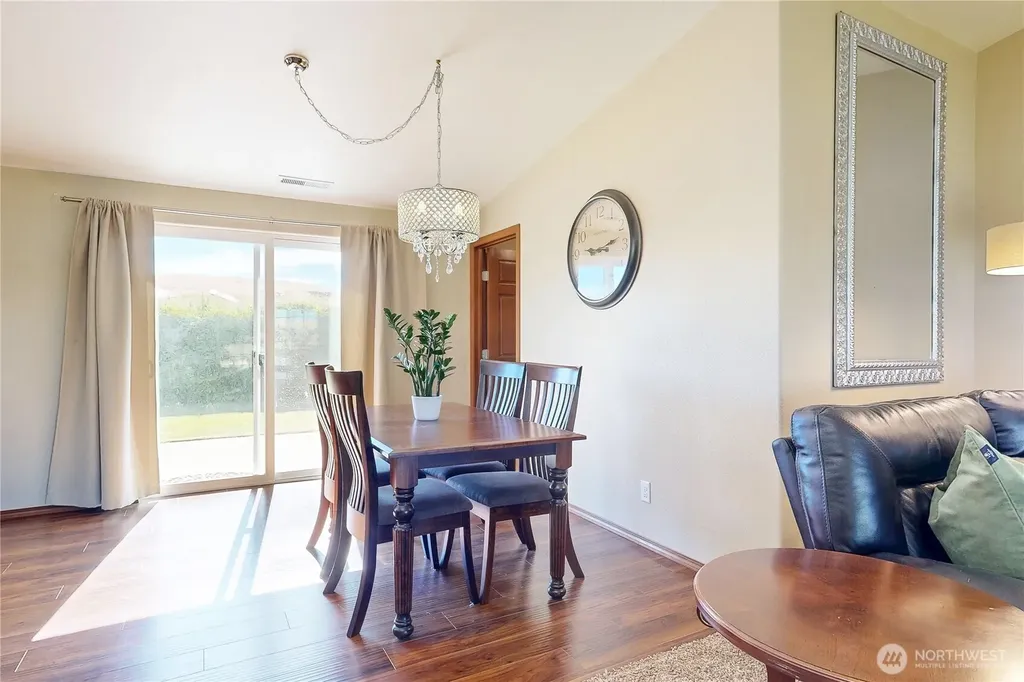 107 S Hill Street Weston OR 97886