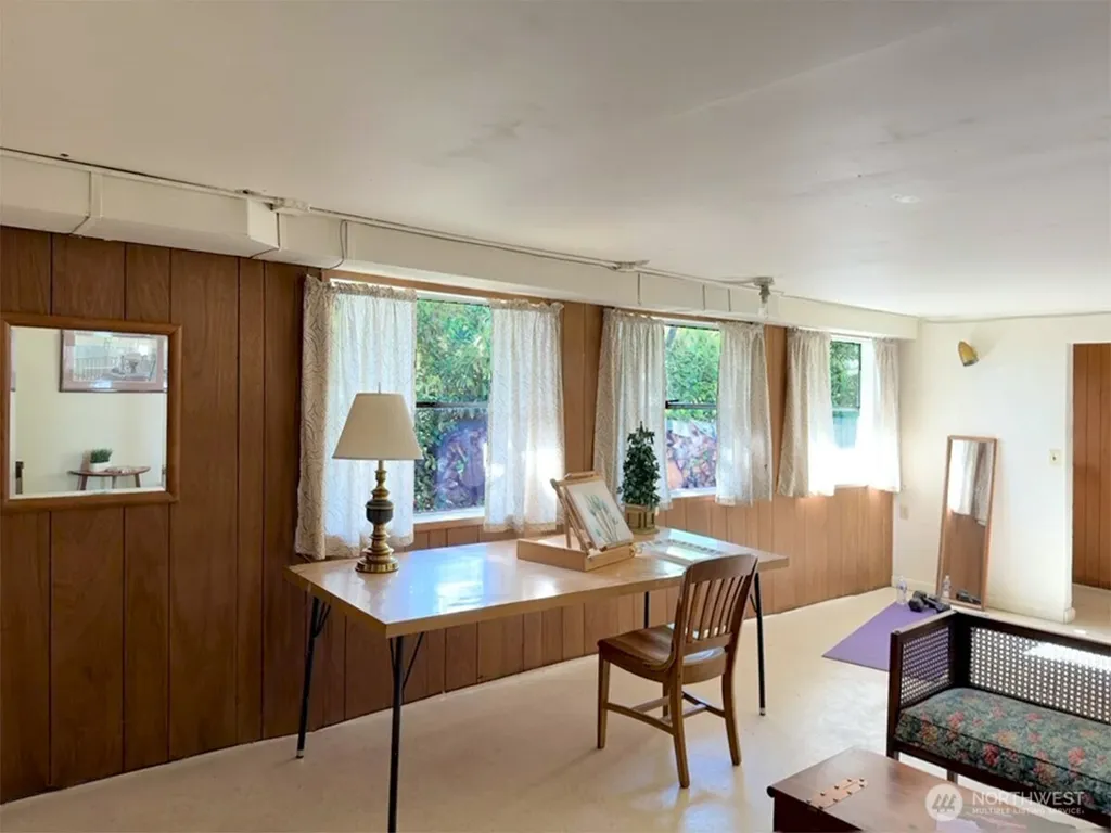 4329 86th Avenue SE Mercer Island WA 98040