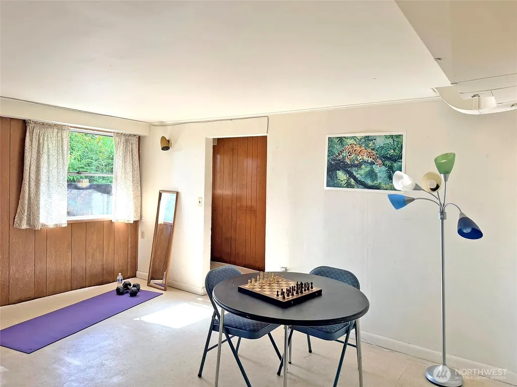 4329 86th Avenue SE Mercer Island WA 98040