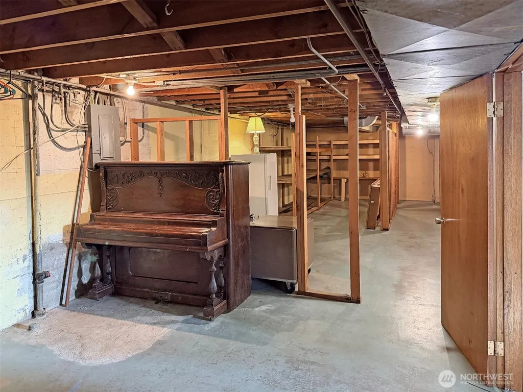 4329 86th Avenue SE Mercer Island WA 98040