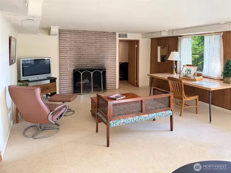 4329 86th Avenue SE Mercer Island WA 98040