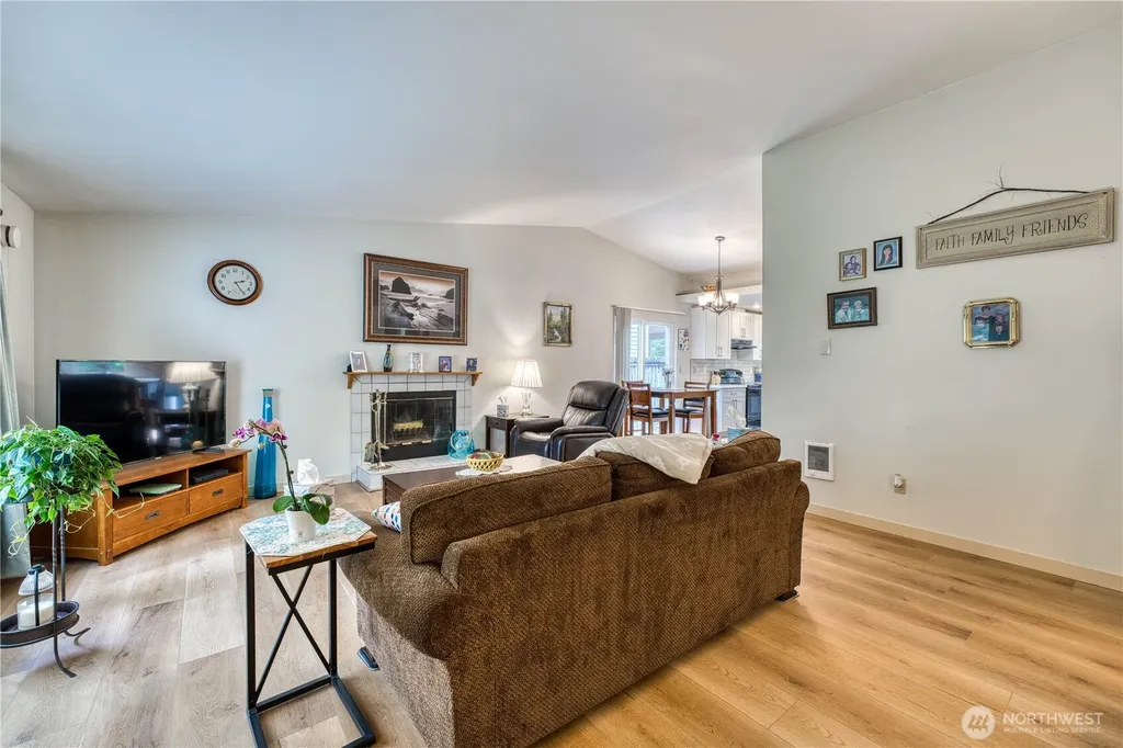 6314 Sehmel Drive NW Gig Harbor WA 98332