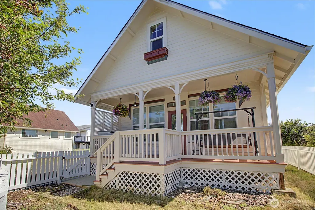 493 Ocean Spray St SW Ocean Shores WA 98569