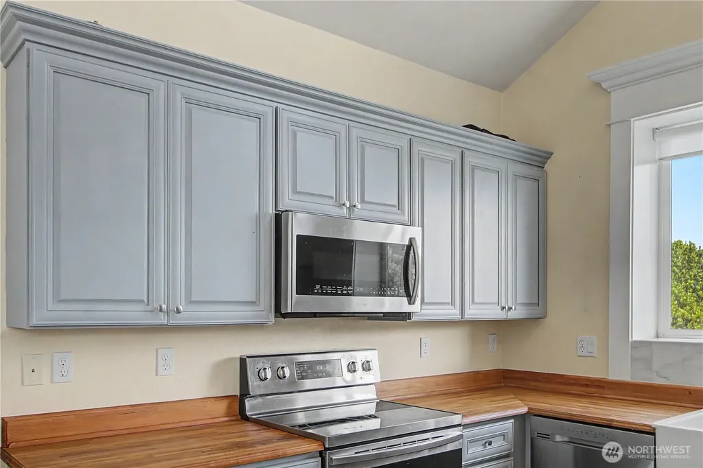 493 Ocean Spray St SW Ocean Shores WA 98569