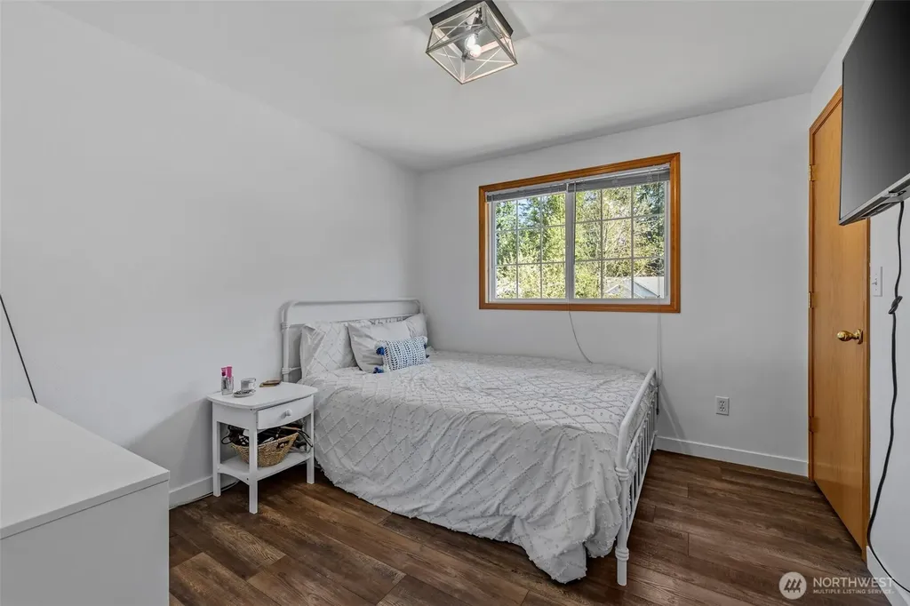 1273 NE Riksen Way Oak Harbor WA 98277