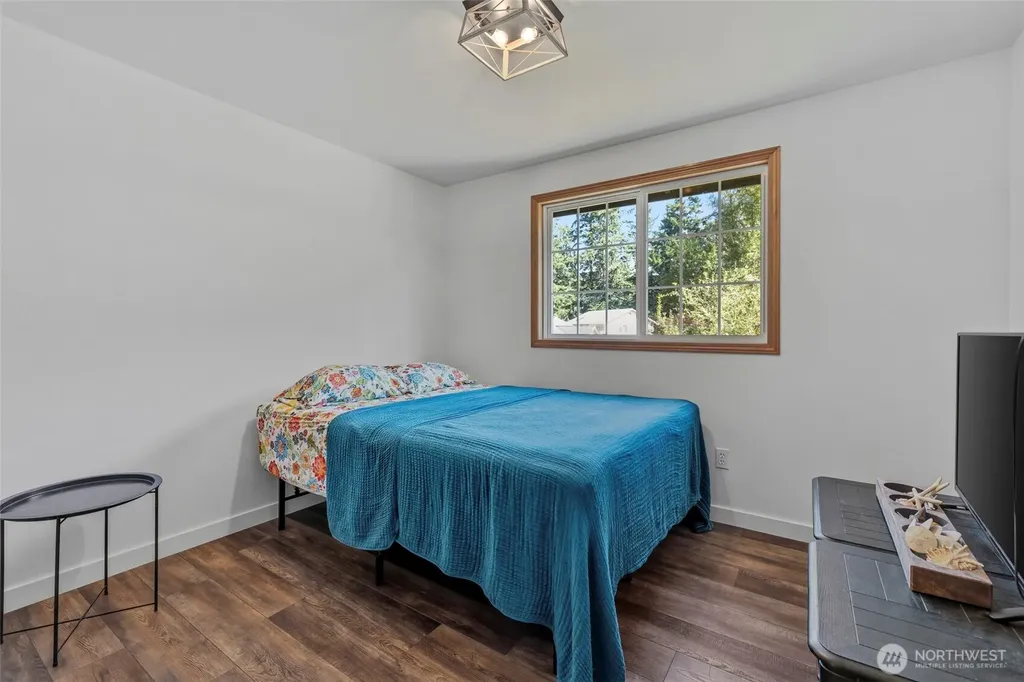 1273 NE Riksen Way Oak Harbor WA 98277