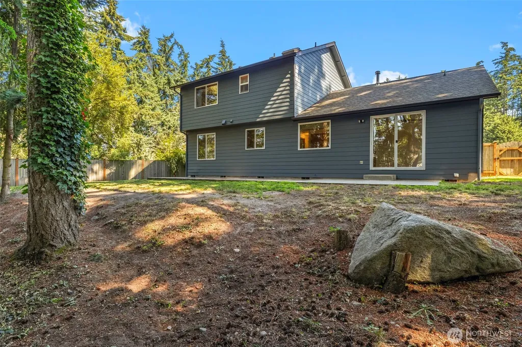 1273 NE Riksen Way Oak Harbor WA 98277