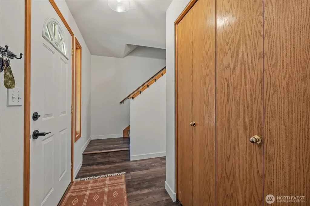 1273 NE Riksen Way Oak Harbor WA 98277