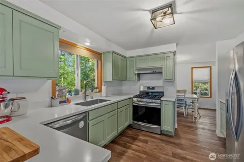 1273 NE Riksen Way Oak Harbor WA 98277
