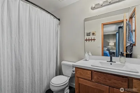 1273 NE Riksen Way Oak Harbor WA 98277