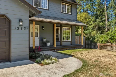 1273 NE Riksen Way Oak Harbor WA 98277