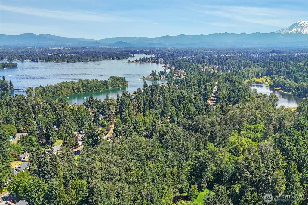 4302 W Tapps Drive E Lake Tapps WA 98391