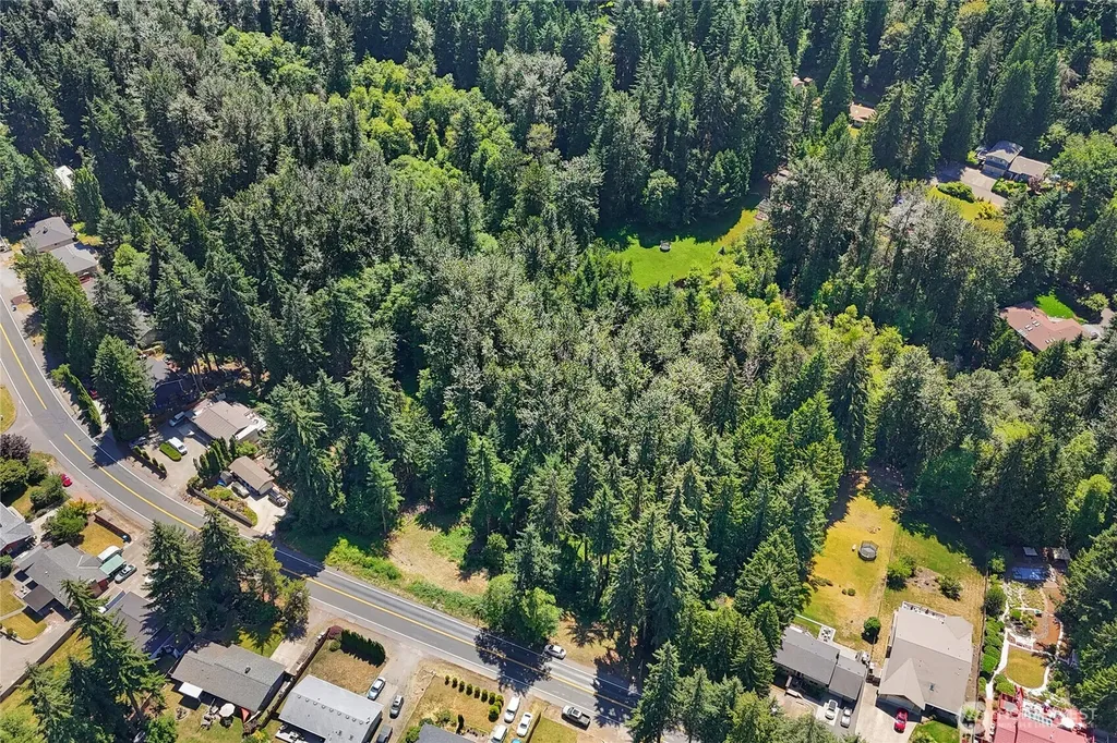 4302 W Tapps Drive E Lake Tapps WA 98391