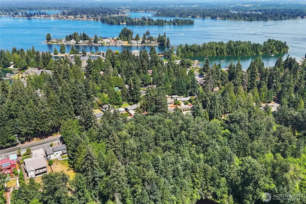 4302 W Tapps Drive E Lake Tapps WA 98391