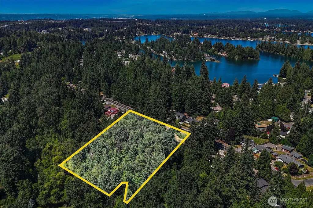 4302 W Tapps Drive E Lake Tapps WA 98391
