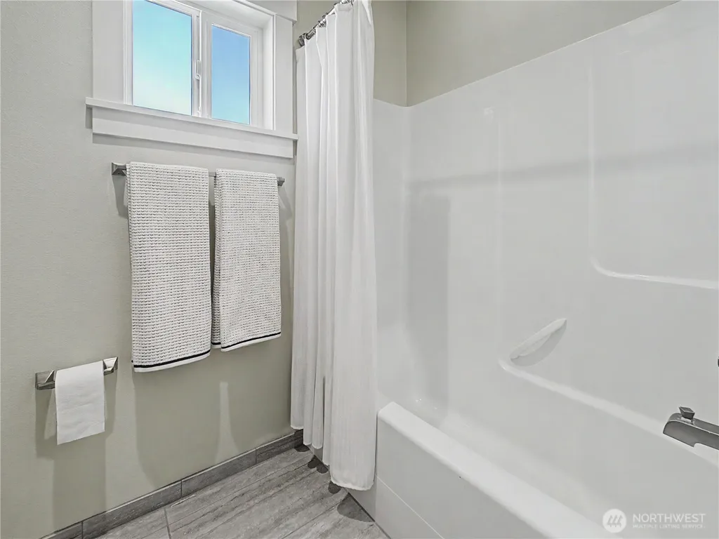 3284 Meadow Park Avenue Enumclaw WA 98022