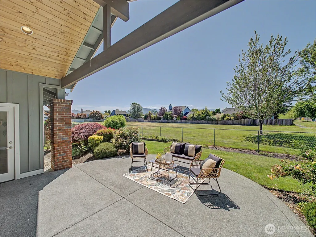 3284 Meadow Park Avenue Enumclaw WA 98022
