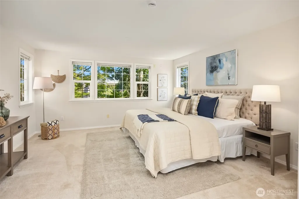 8347 9th Avenue NW Seattle WA 98117