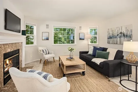 8347 9th Avenue NW Seattle WA 98117