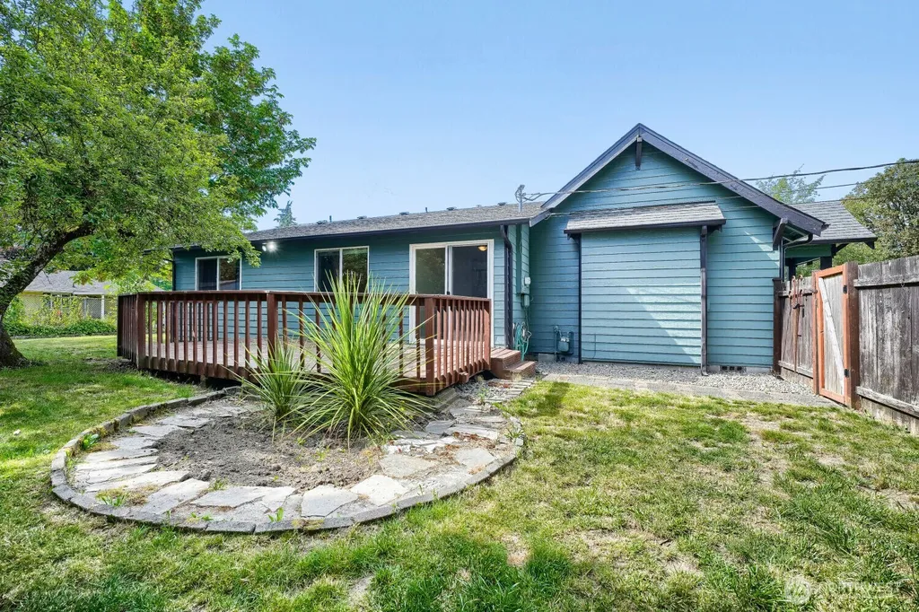 7626 Winnetka Street Tacoma WA 98408