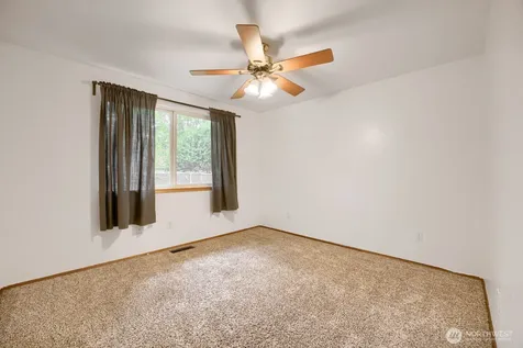 7626 Winnetka Street Tacoma WA 98408